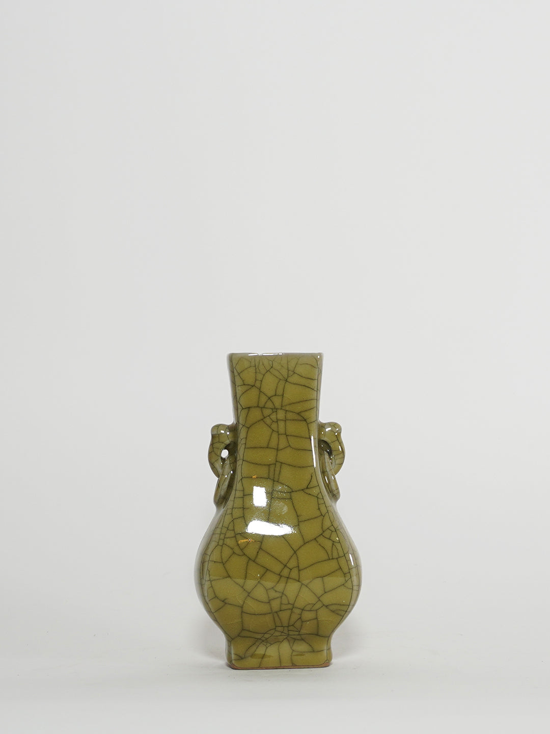Celadon Elegance: Refined Geometry