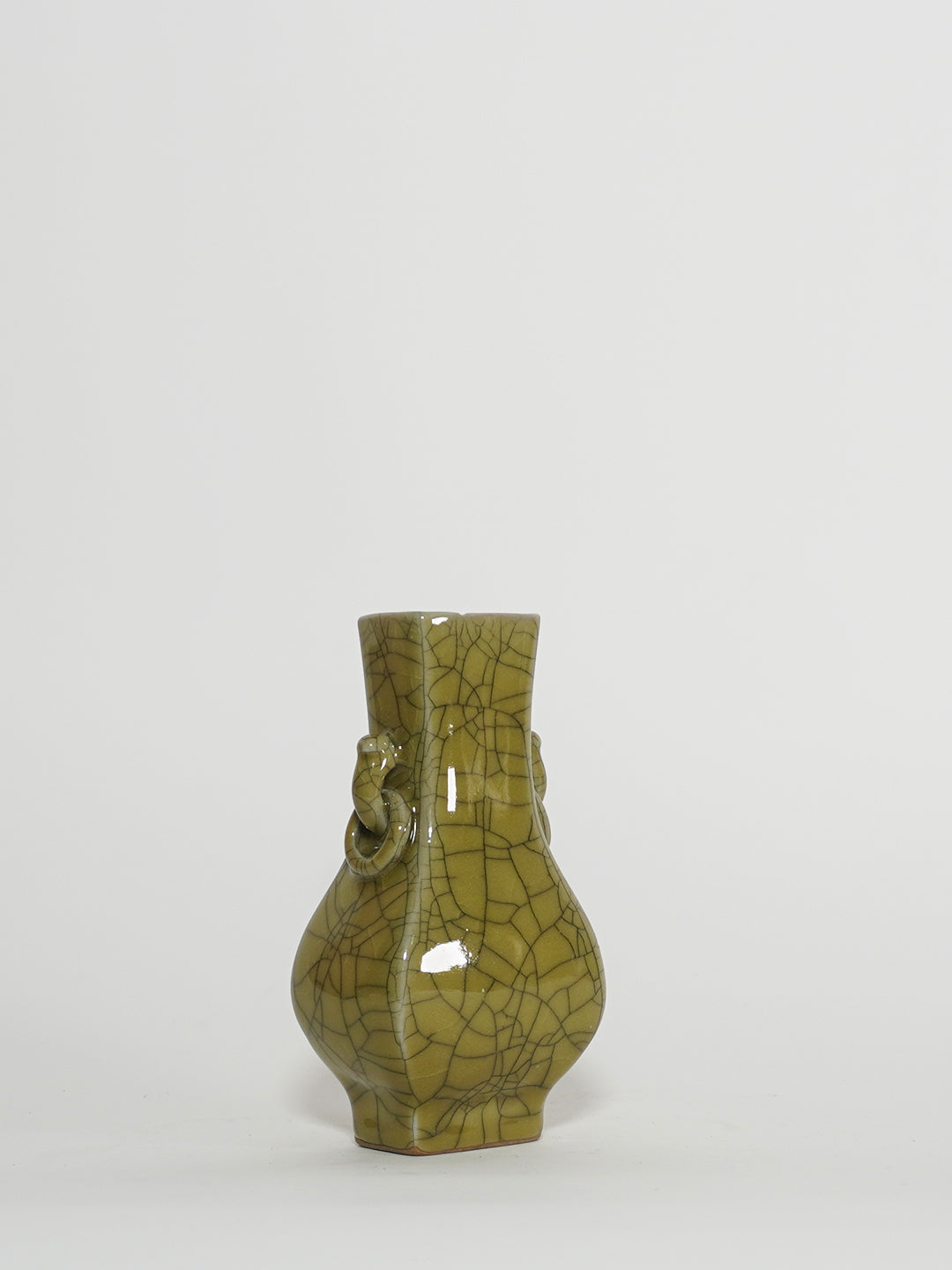 Celadon Elegance: Refined Geometry